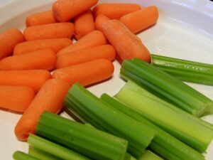can dogs eat carrots and celery