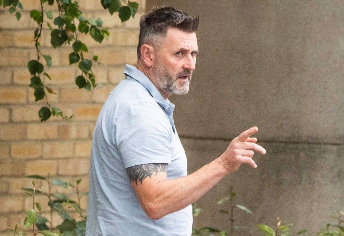 Trainer Andrew Claridge-Fleming of Gordleton Gundogs pleads guilty after dogs die in hot car at Ashley Manor Farm in New Milton